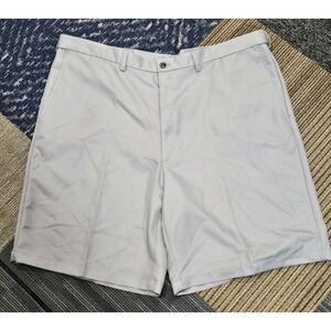 Haggar Cool 18 Pleated Mens Shorts Gray Expanding Waist Belt Loops Size 42